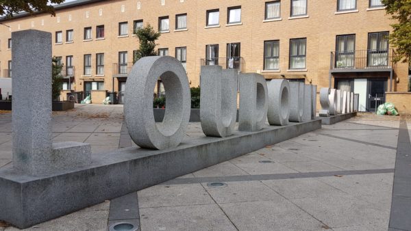 Sculpture spelling out 'Loudoun Square'